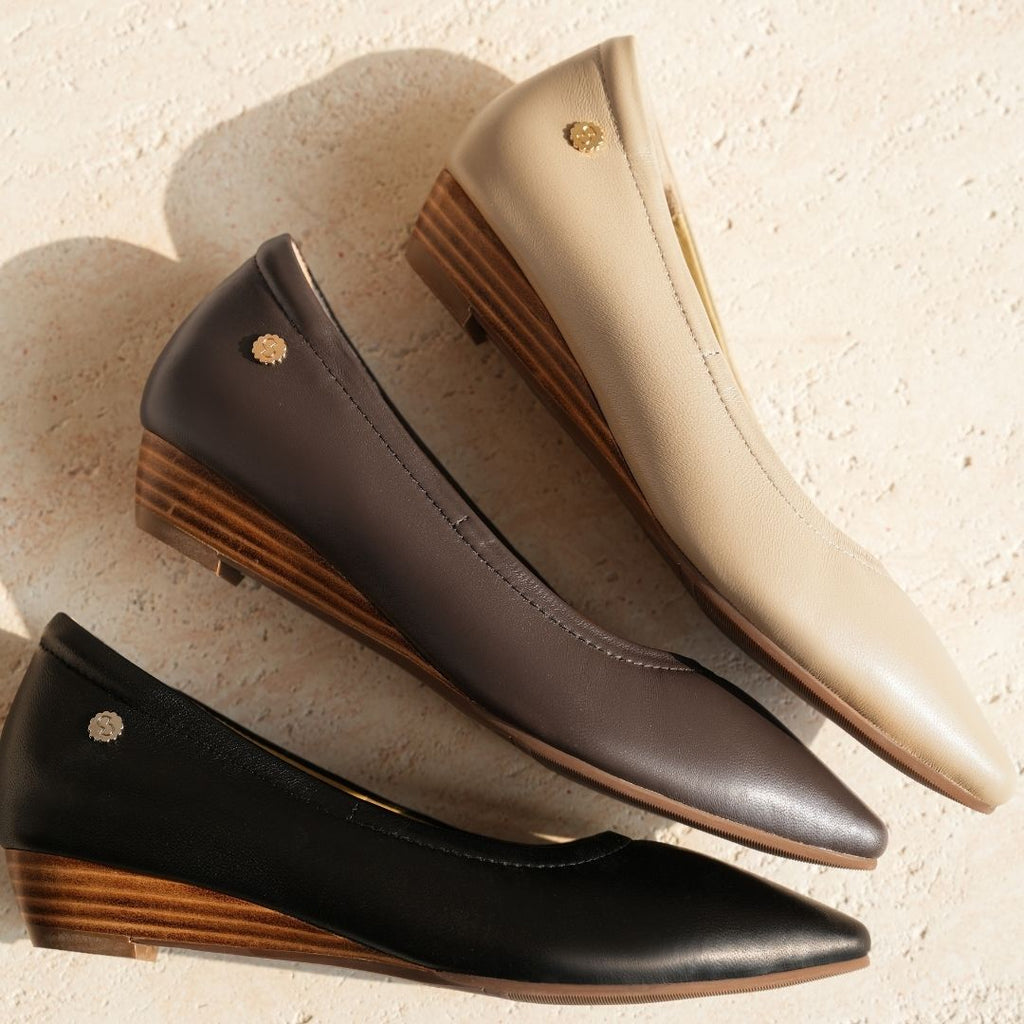 Pointed-Toe Wedge Pumps - Brown