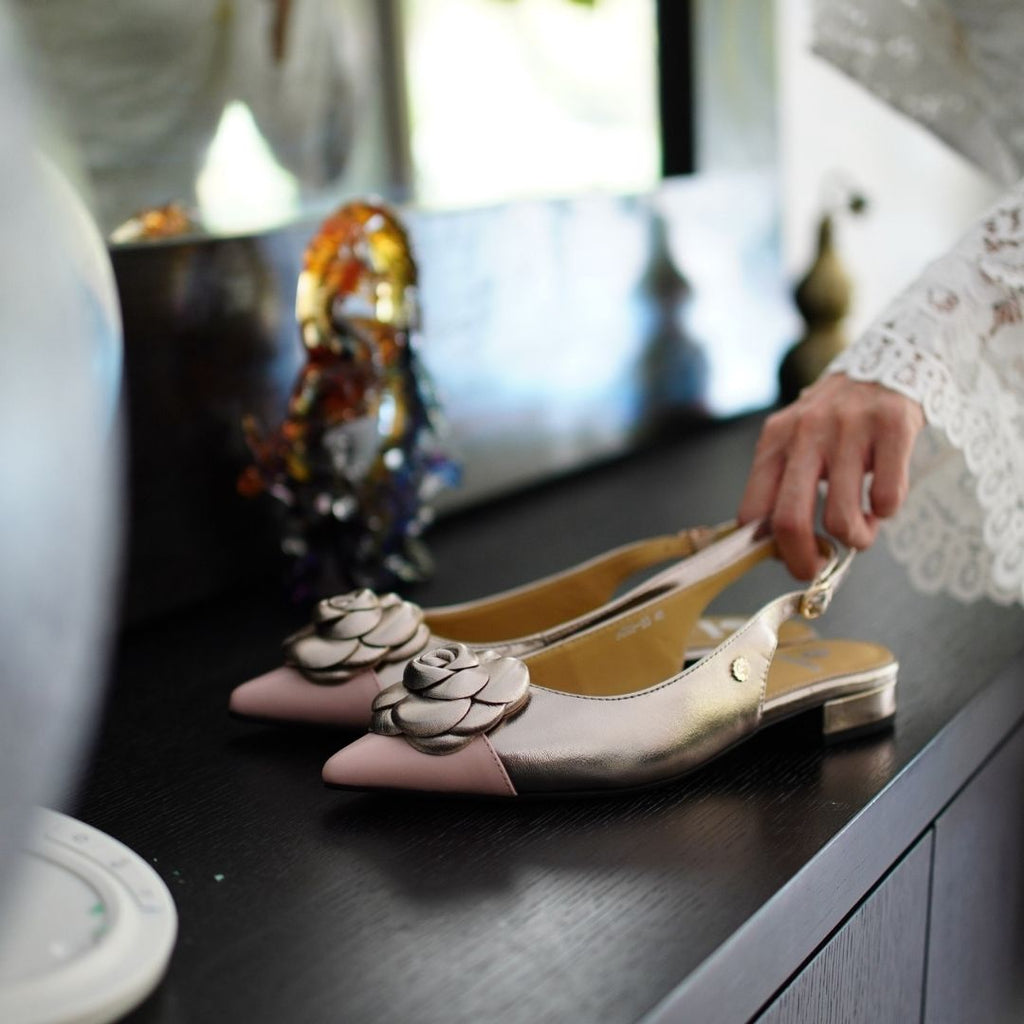 Rosette Pointed-Toe Slingback Block Heel Pumps - Champagne