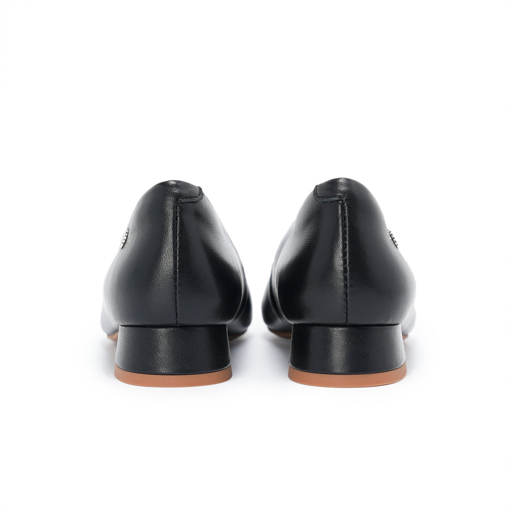 Pointed-Toe Block Heel Pumps - Black