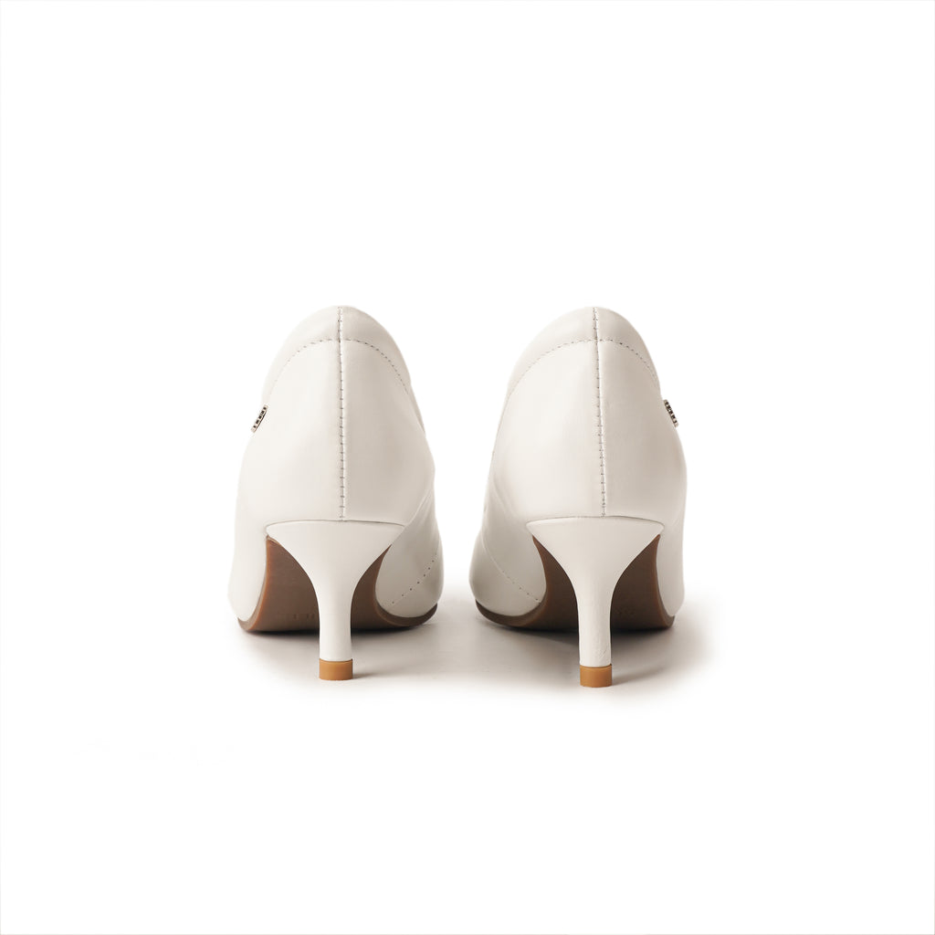 Pointed-Toe Low Heel Pumps - White