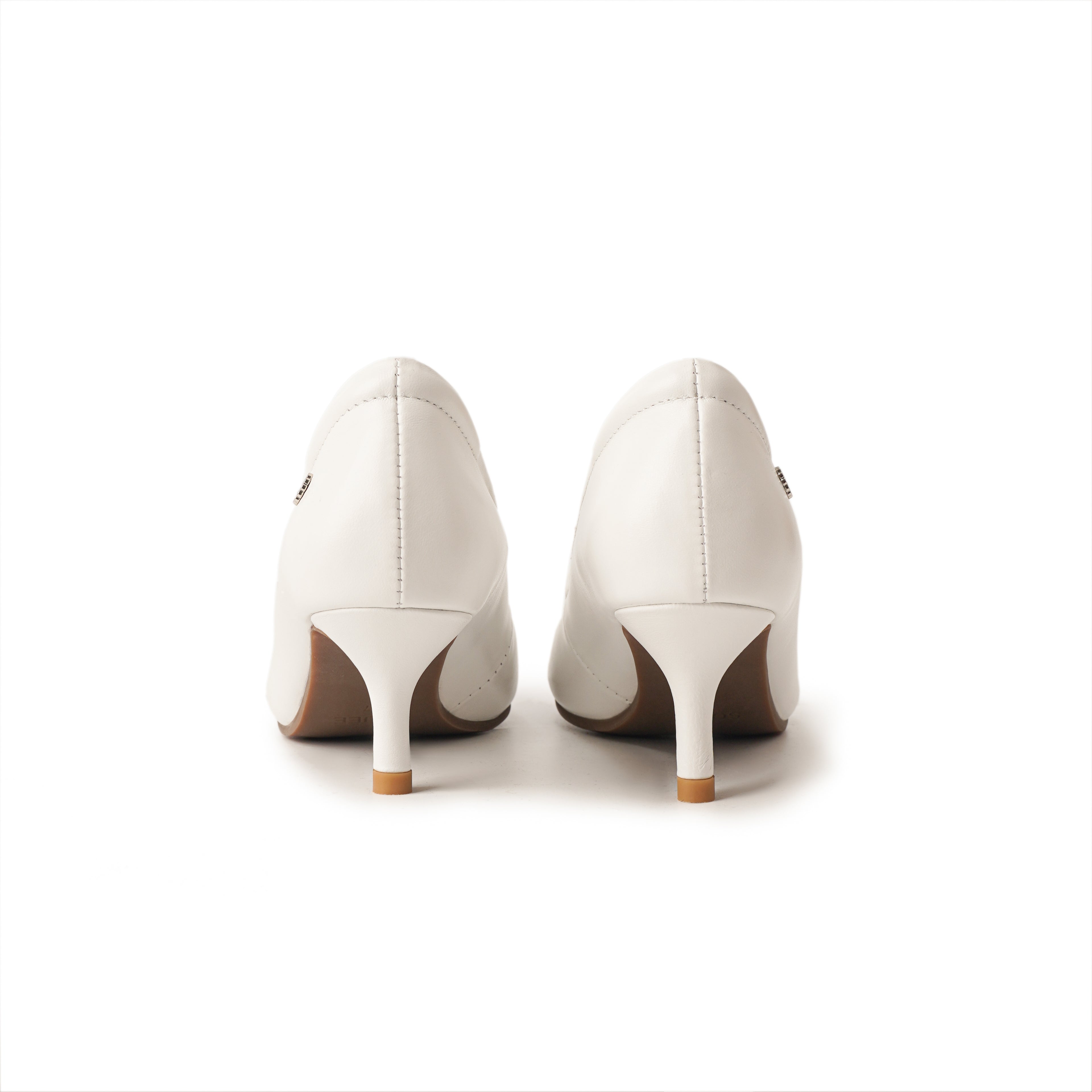 Pointed-Toe Low Heel Pumps - White