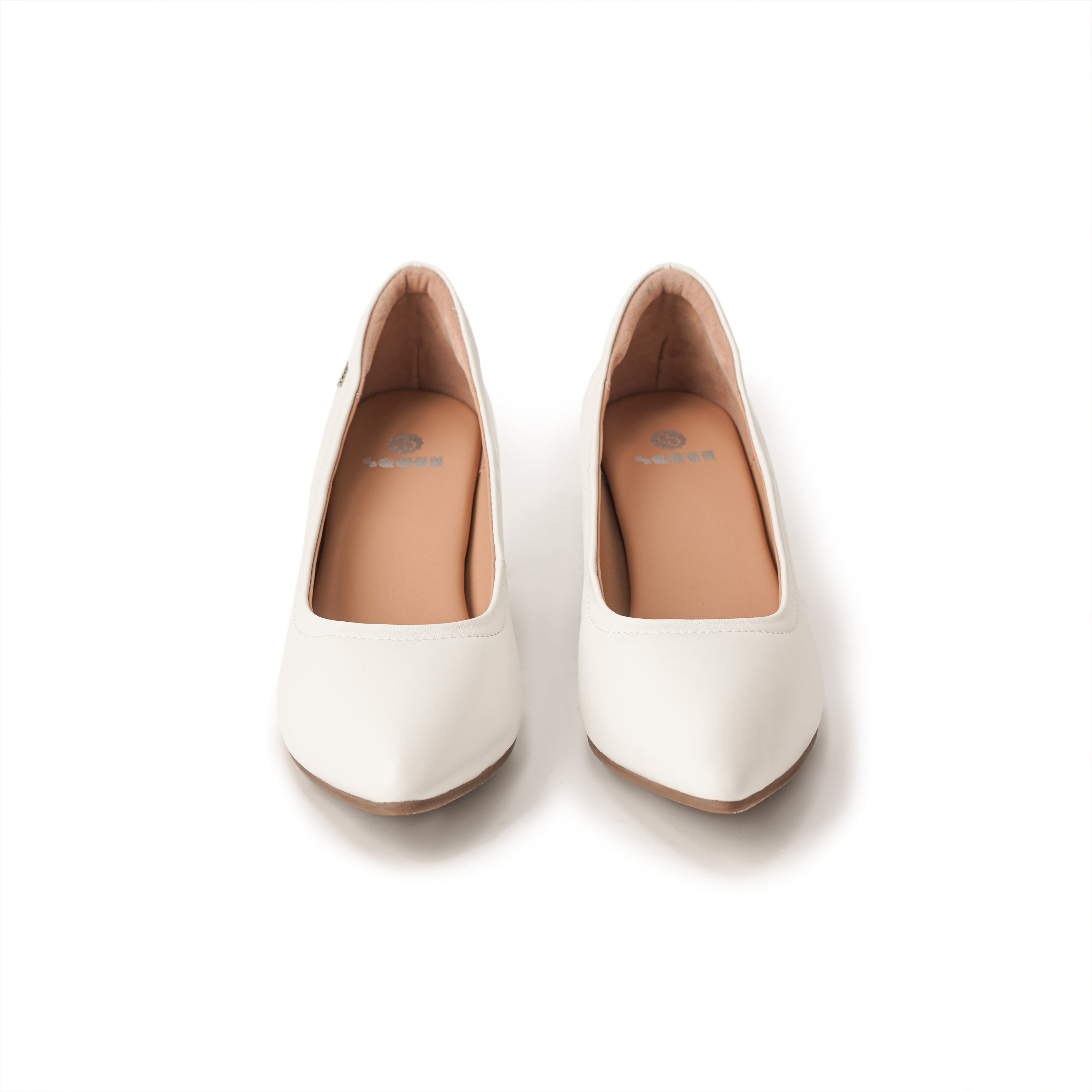 Pointed-Toe Low Heel Pumps - White